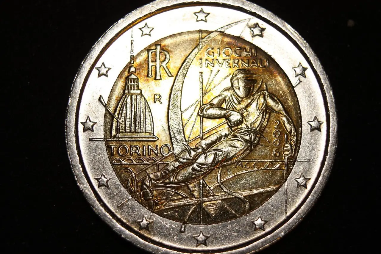 Vecchie monete commemorative e valore attuale: ecco quanto vale oggi il 2 euro dedicato ai giochi invernali di Torino