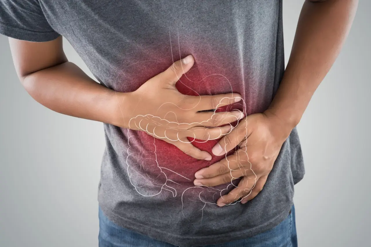 Addome infiammato: i segnali da non sottovalutare secondo i gastroenterologi