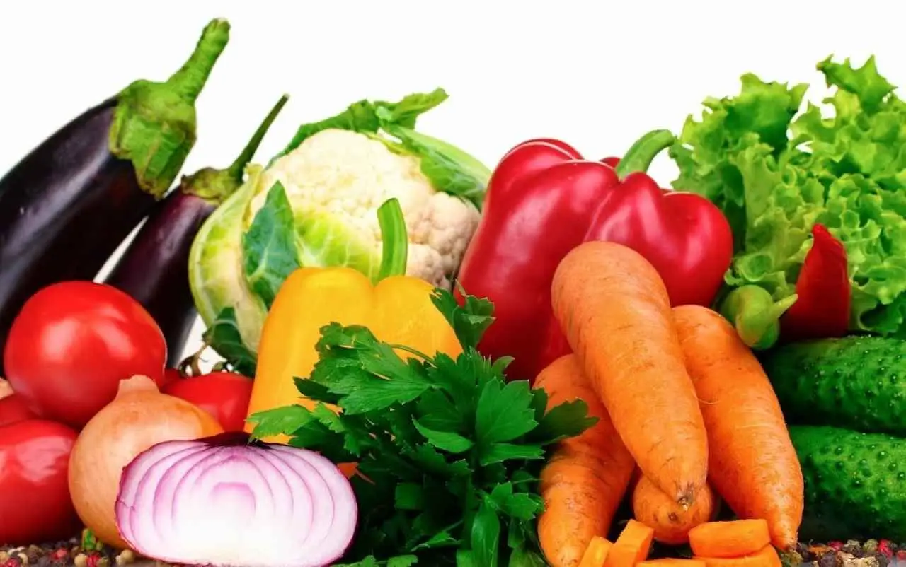 Non mangi mai verdura? Ecco gli alimenti alternativi per non soffrire di carenze