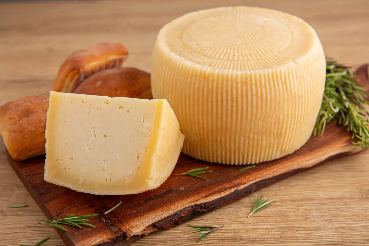 Attenzione a questo formaggio: è tra i peggiori per la salute del tuo fegato