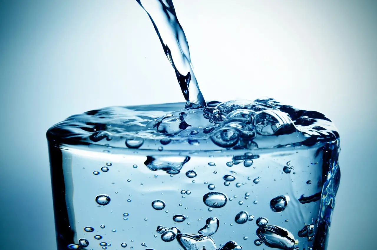 Pensi che l’acqua sia l’unica bevanda senza calorie? Ecco la classifica sorprendente