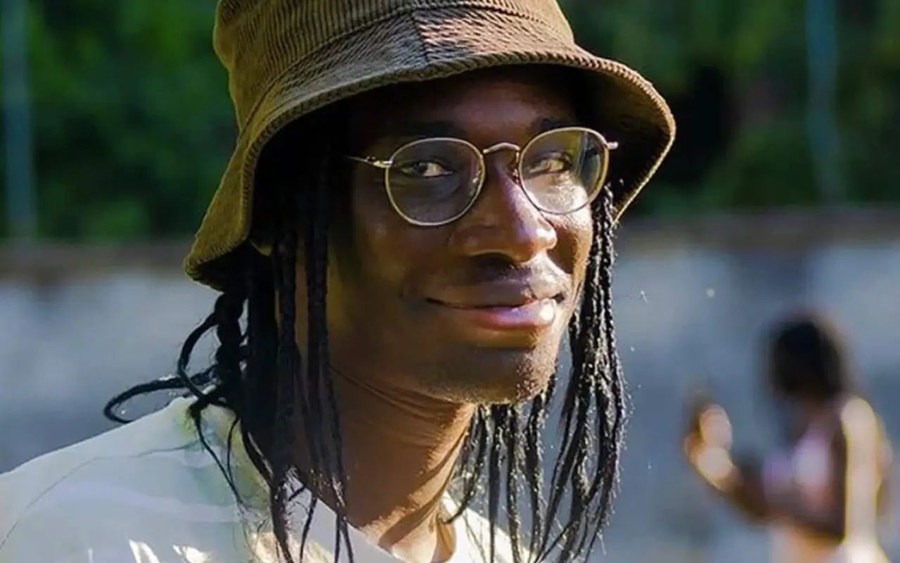 Come lavare i rasta senza rovinarli: ecco il metodo giusto per non incresparli